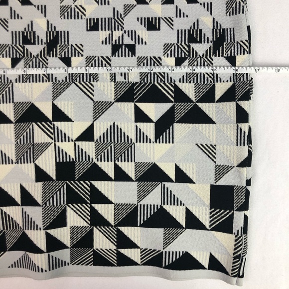 BCBGMaxazria bodycon bandage sleeveless dress Sz M - Picture 9 of 9